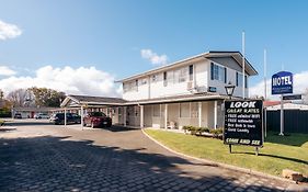 Colonial On Gladstone Motel